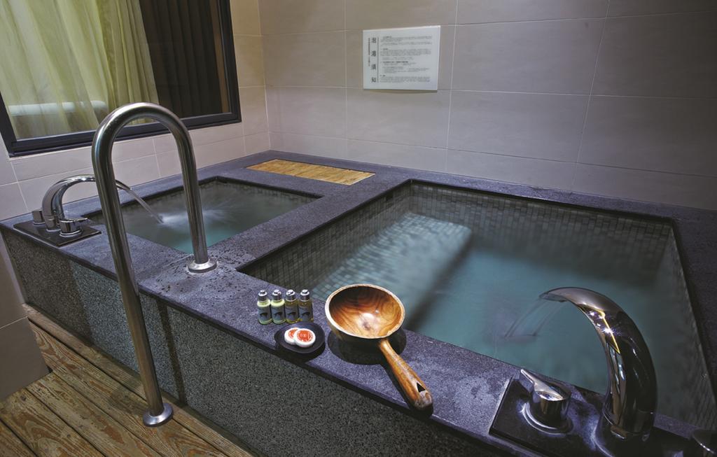 The Sun Hot Spring & Resort Taichung Exterior photo